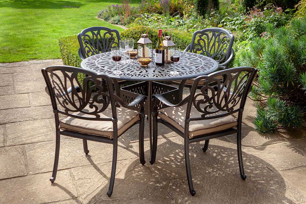 Amalfi 4 Seat Round Dining Set