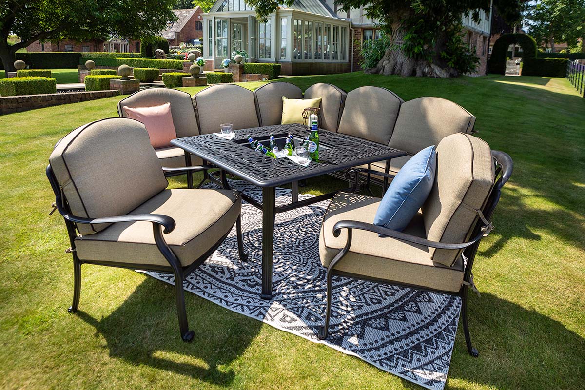Amalfi Square Casual Dining Fire Pit Set with Lounge Chairs