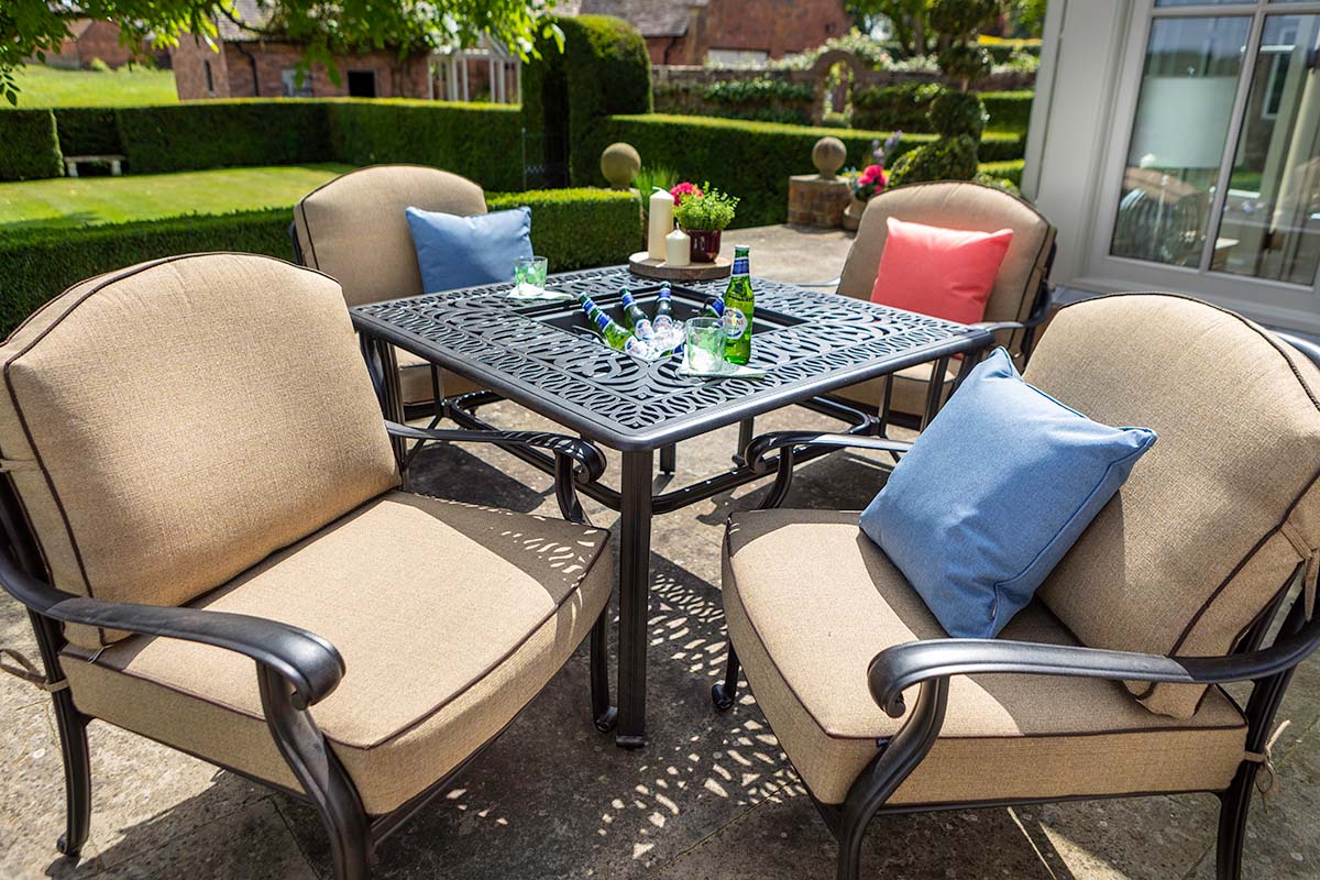 Amalfi 4 Seat Square Fire Pit Lounge Set