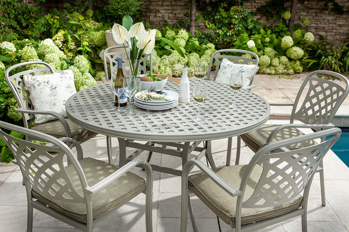 Berkeley 6 Seat Round Dining Set
