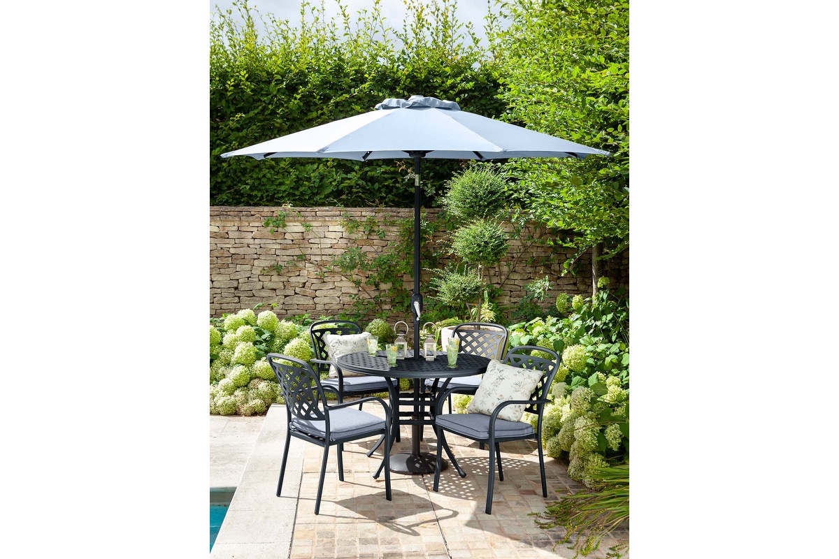 Berkeley 4 Seat Round Dining Set