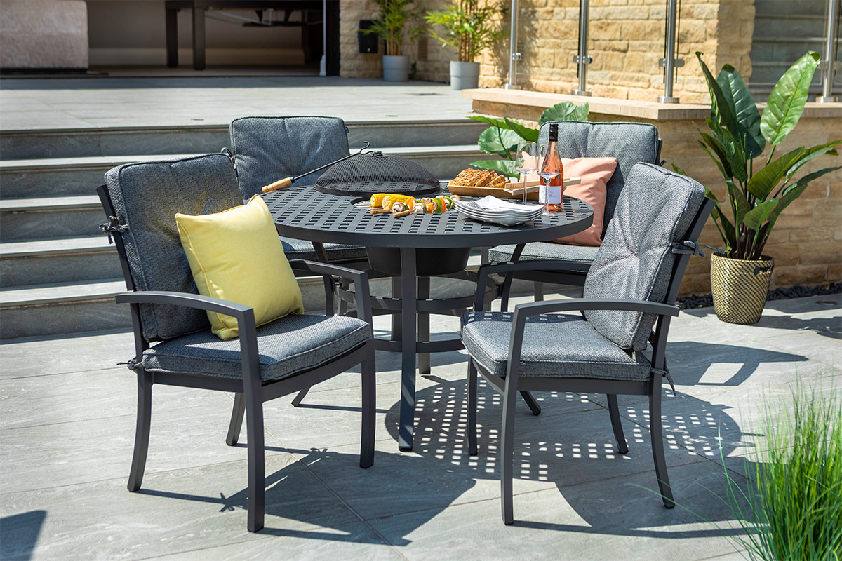 Rosario 4 Seat Round Fire Pit Dining Set 