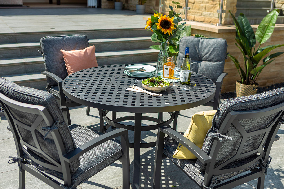 Rosario 4 Seat Round Fire Pit Dining Set 