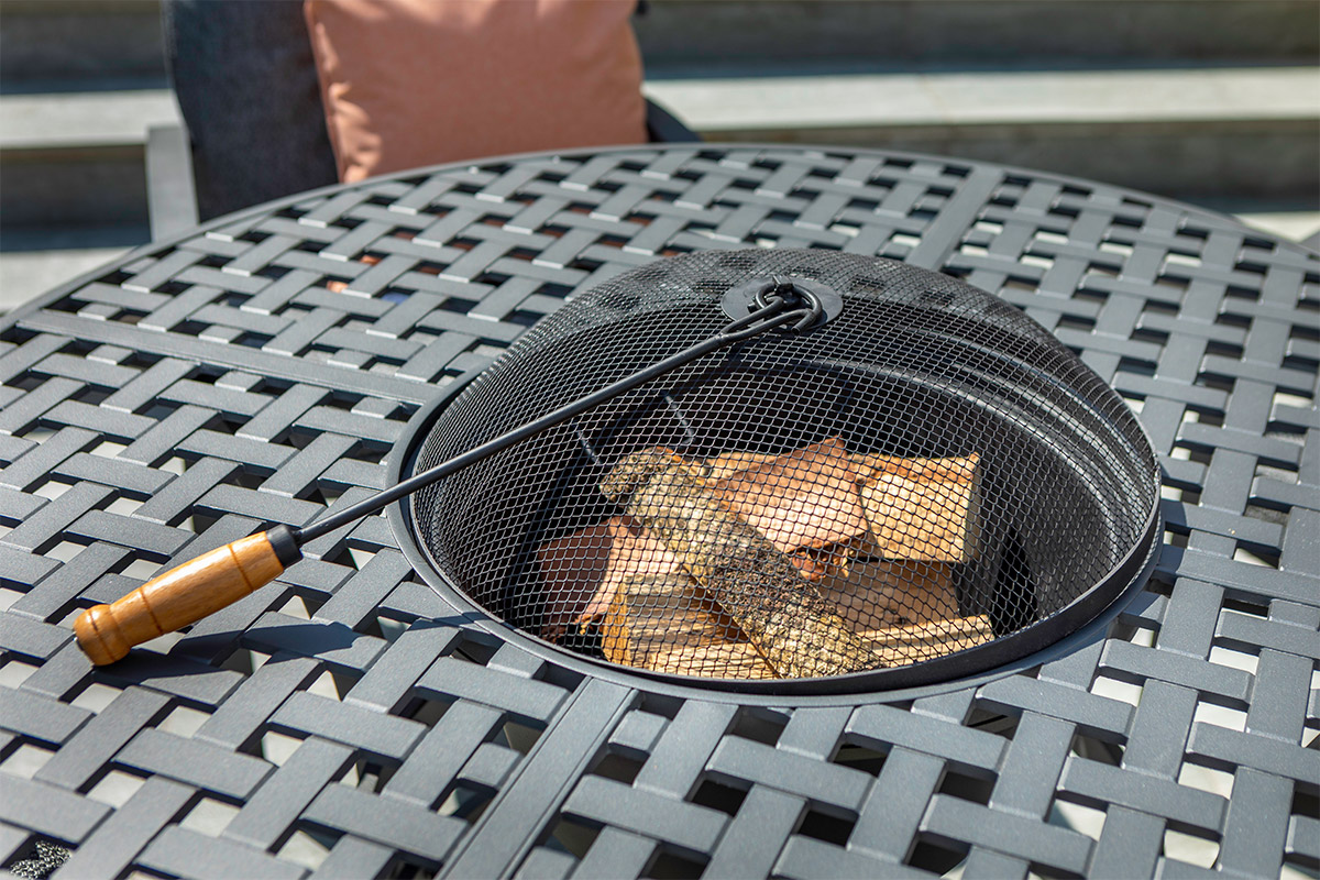 Rosario 4 Seat Round Lounge Fire Pit Set