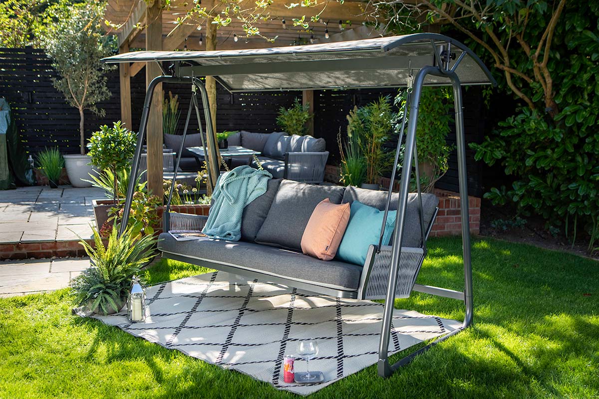 Dubai 3 Seat Swing