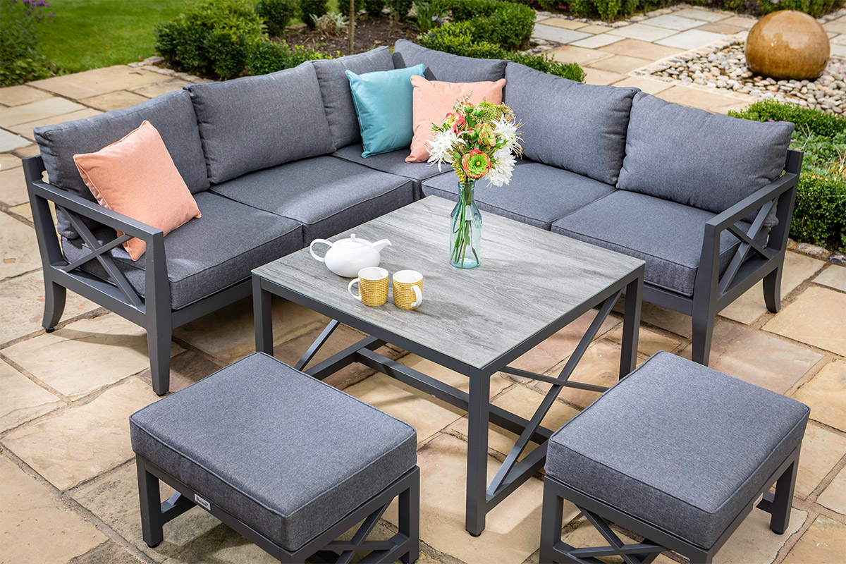 Sorrento Square Casual Dining Set with Stools