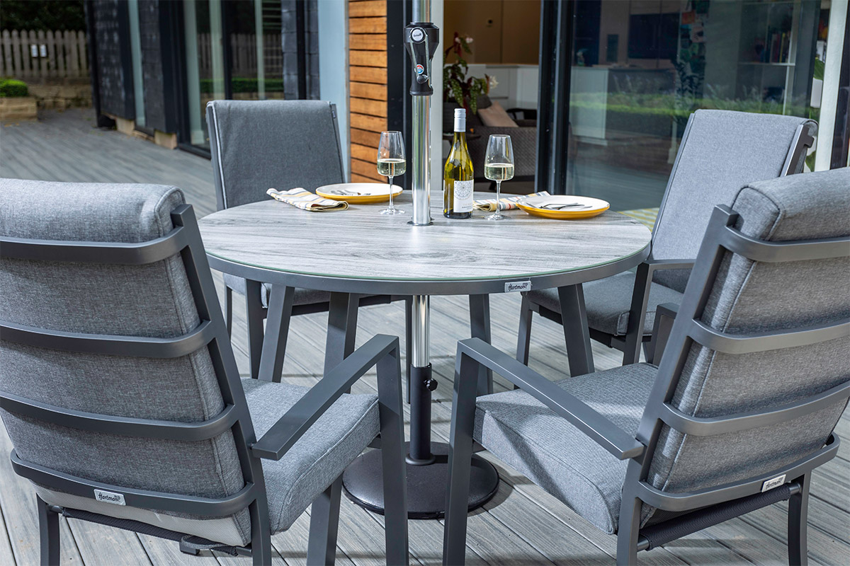 Vienna 4 Seat Round Dining Set