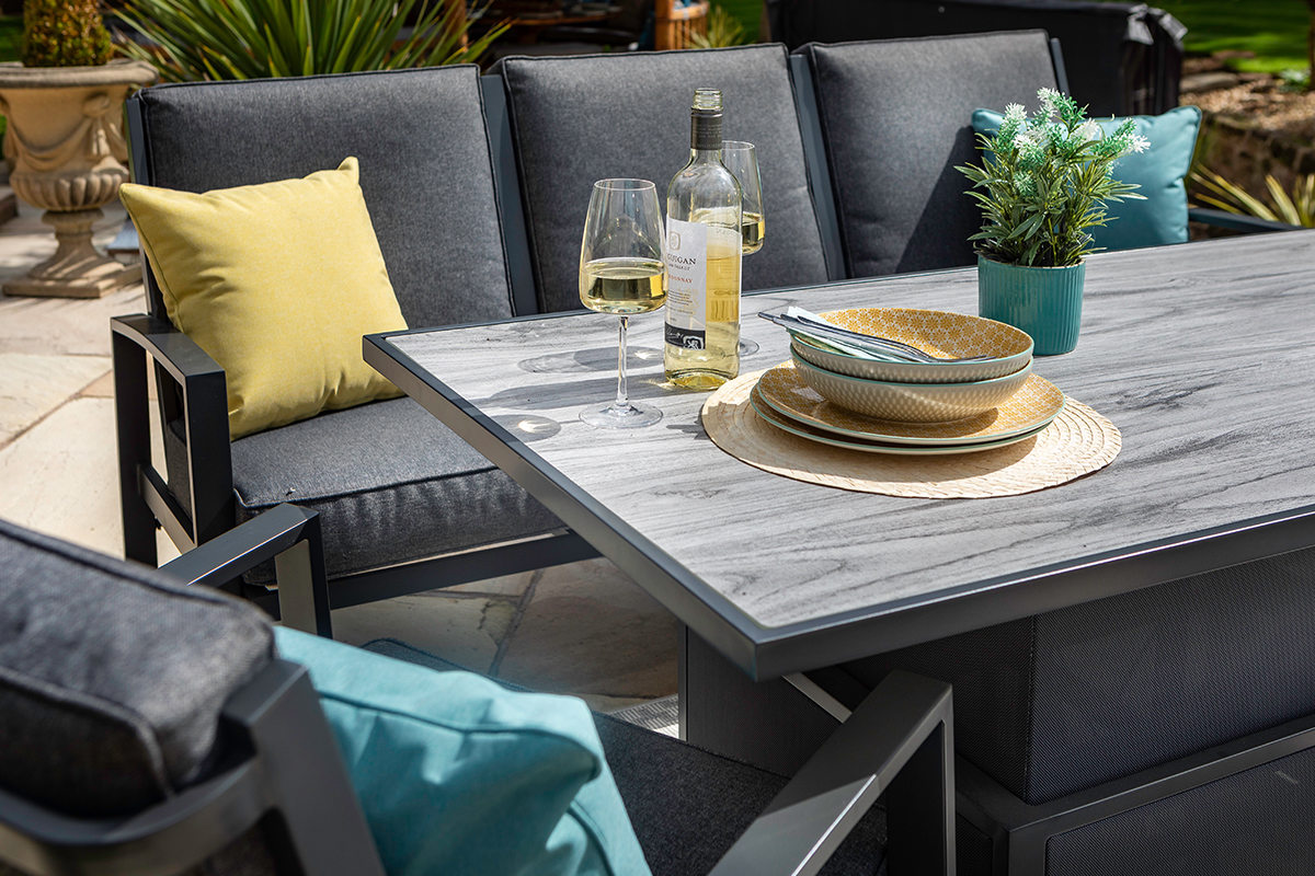 Vienna 3 Seat Lounge Set with Gas Pump Adjustable Table  