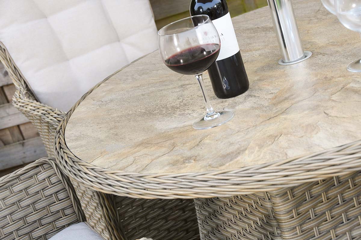 Heritage 4 Seat Round Dining Set