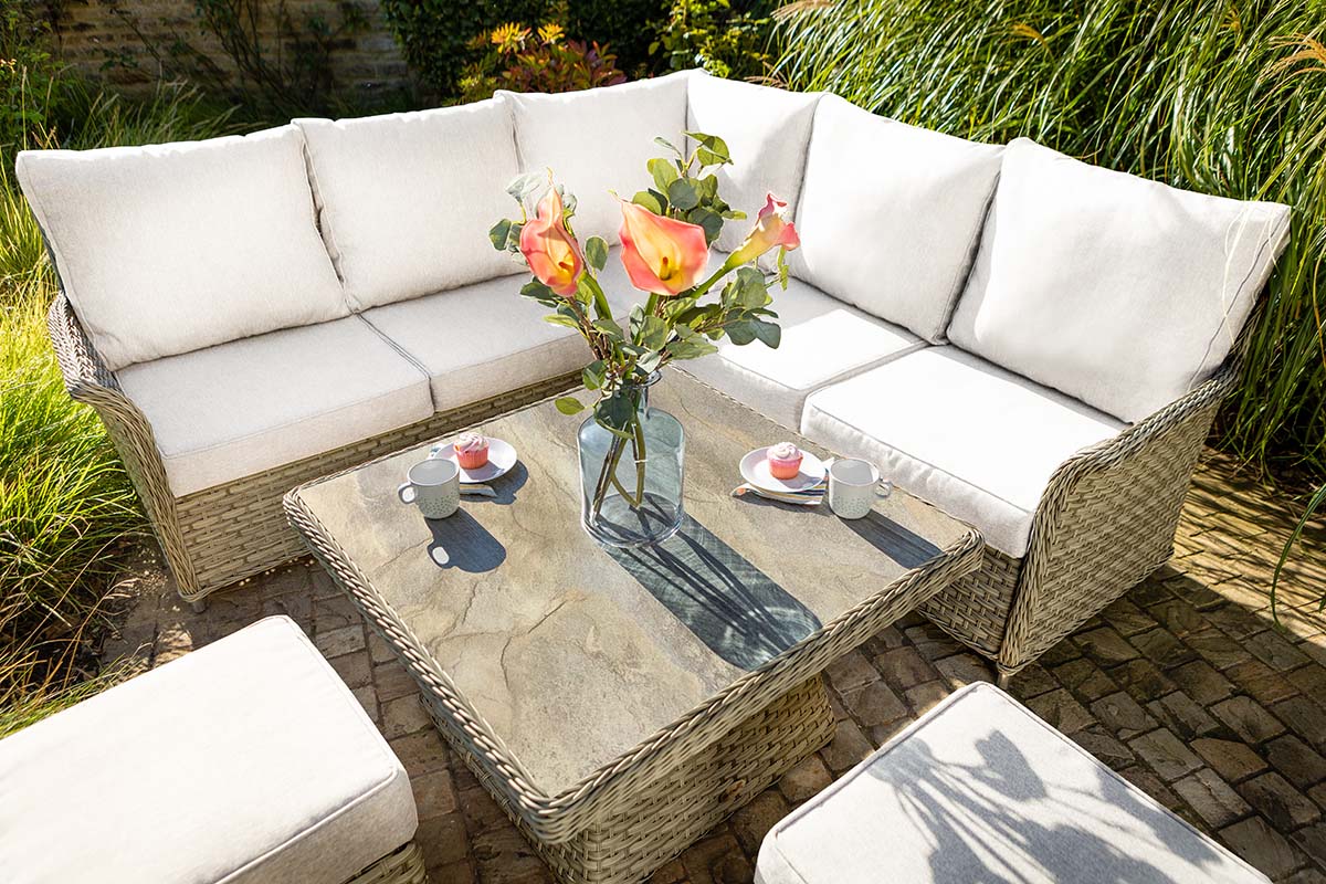 Heritage Square Casual Dining Set with Adjustable Table