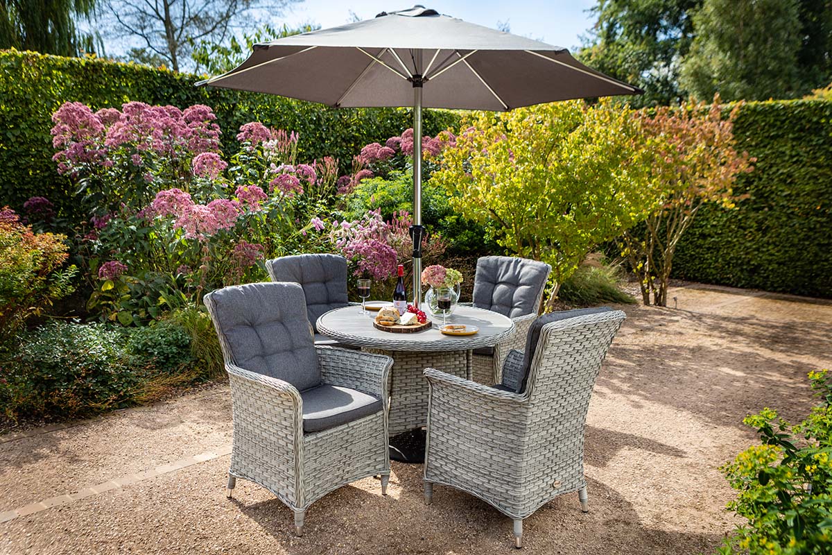 Hartman heritage 4 seater dining set deals