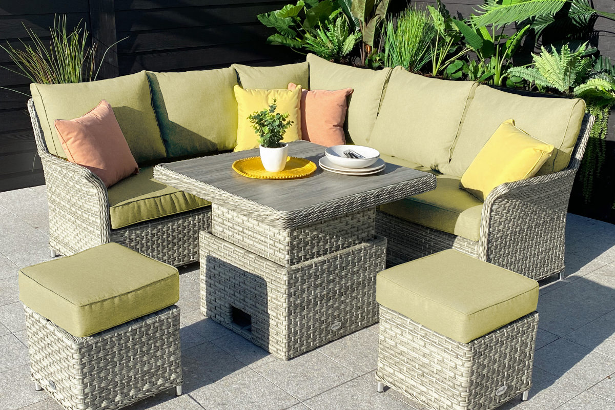 Heritage Square Casual Dining Set with Adjustable Table