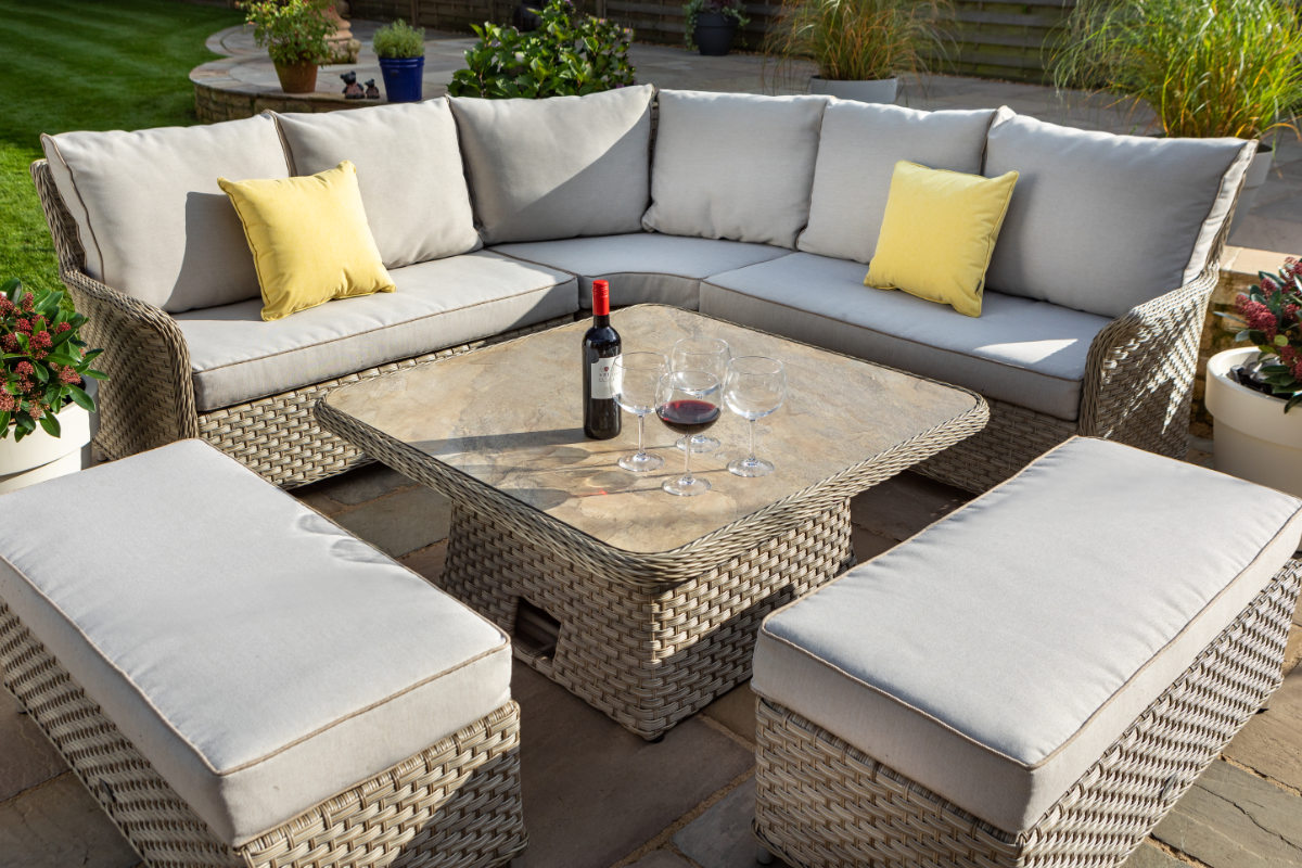 Heritage Grand Square Casual Dining Set with Adjustable Table 