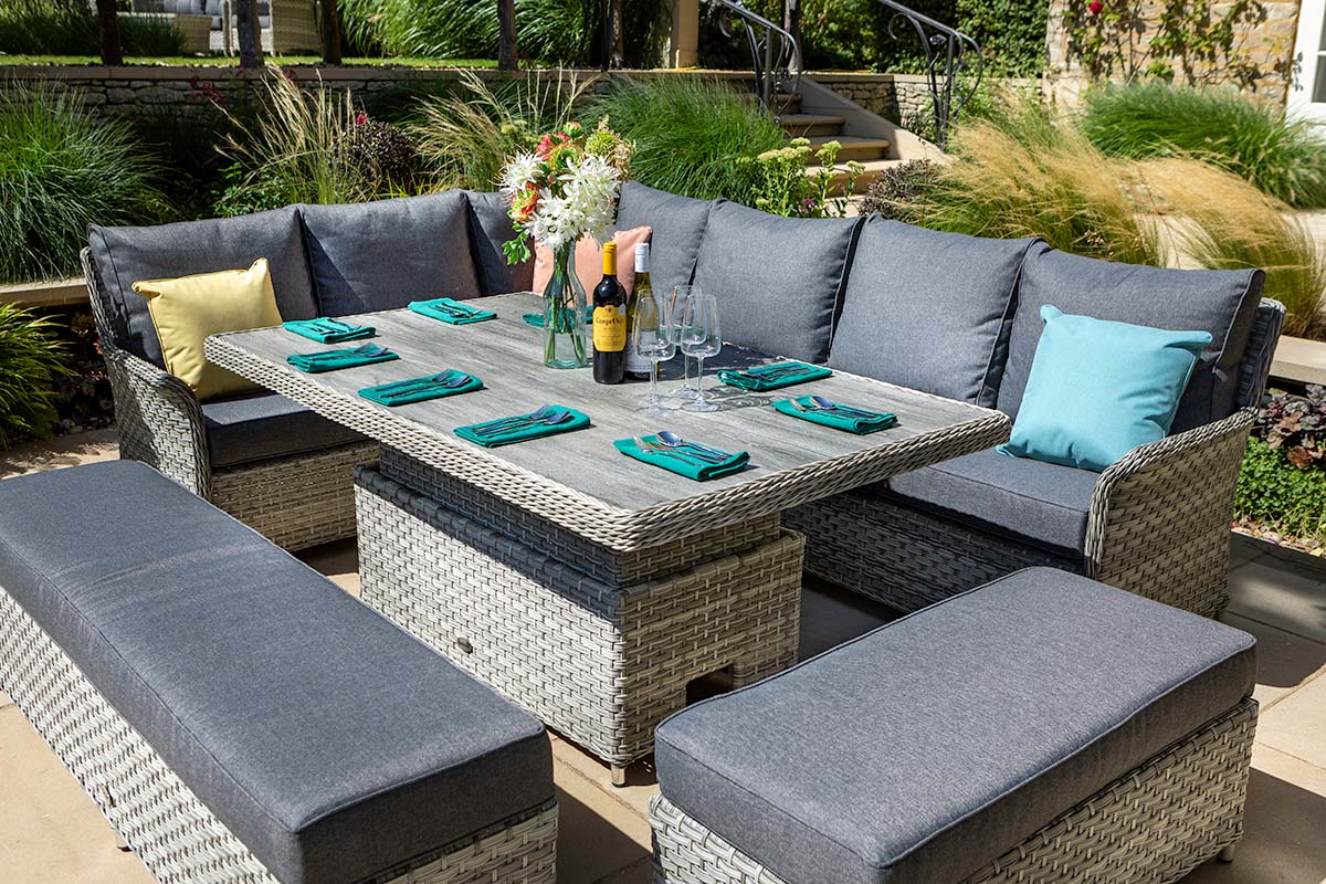 Heritage Grand Rectangular Casual Dining Set with Adjustable Table