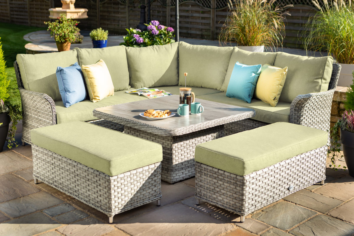 Heritage Grand Square Casual Dining Set with Adjustable Table 