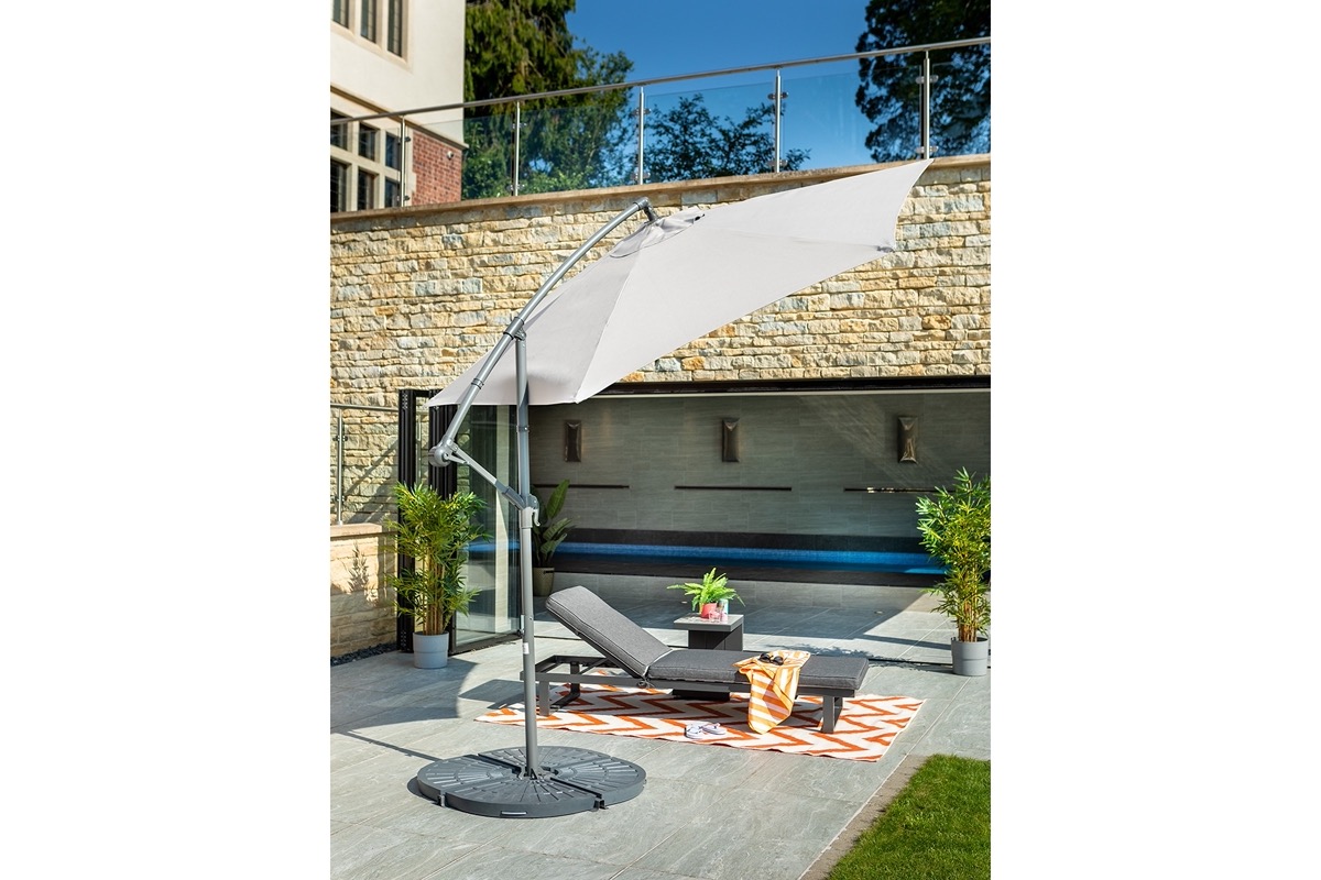 Mediterranean Cantilever Parasol