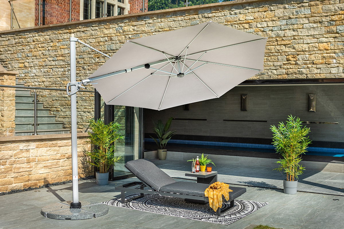 Pacific Cantilever Parasol Round