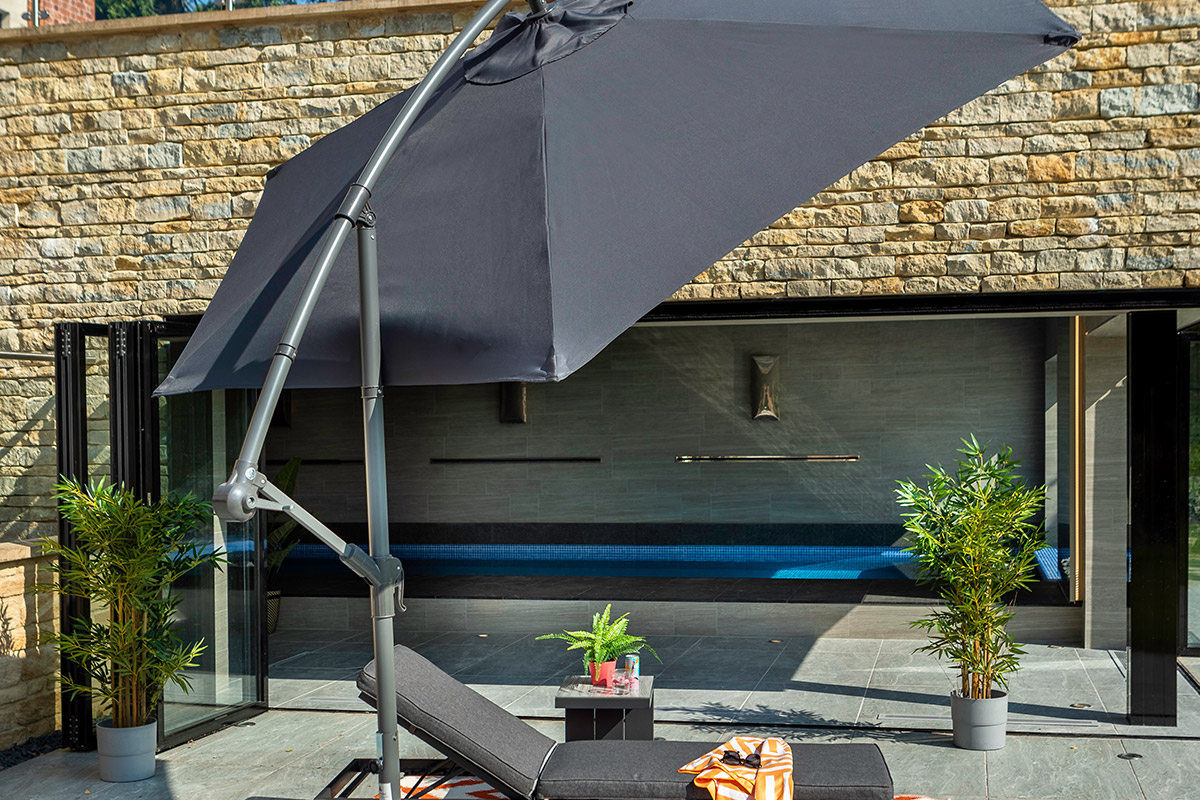 Mediterranean Cantilever Parasol
