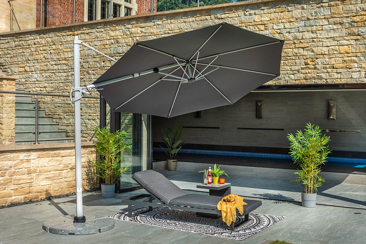 Pacific Cantilever Parasol Round