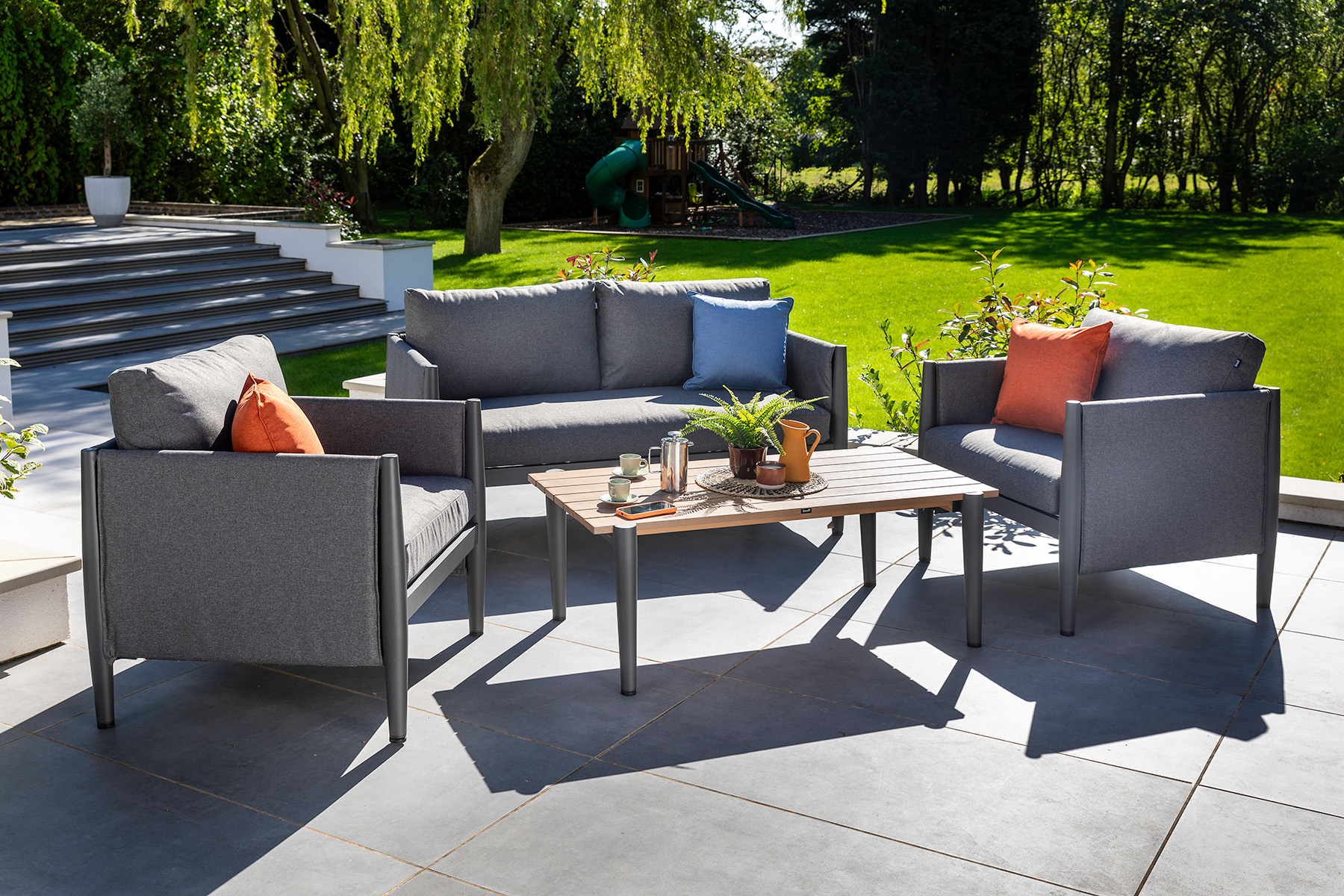 Porto 2 seater cast aluminium bistro set discount